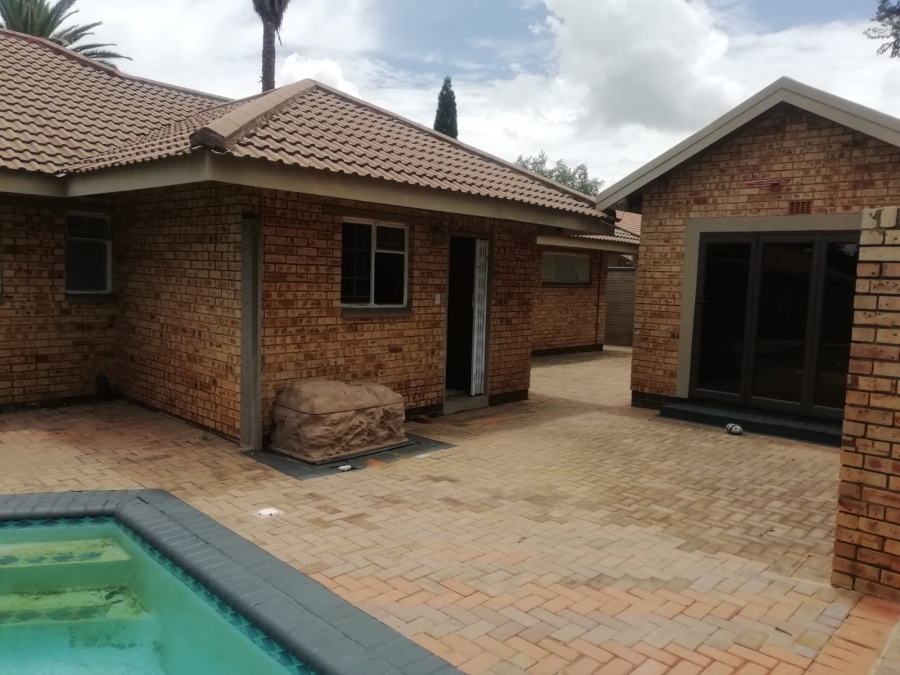 3 Bedroom Property for Sale in Vaalpark Free State